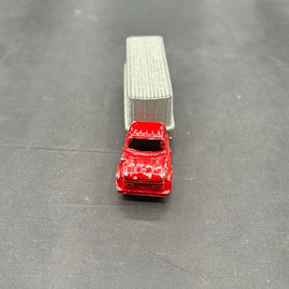Vintage Tootsietoy Ford Semi Truck Trailer Red Silver Diecast Chicago USA Toy